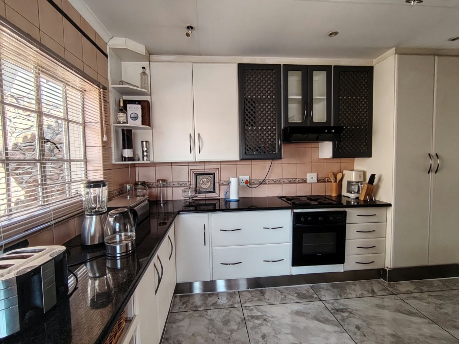 3 Bedroom Property for Sale in Safari Gardens North West